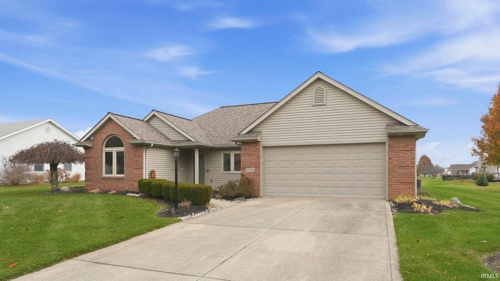 Photo of 5539 Donatello Drive #92, Fort Wayne, IN 46818 (MLS # 202546978)