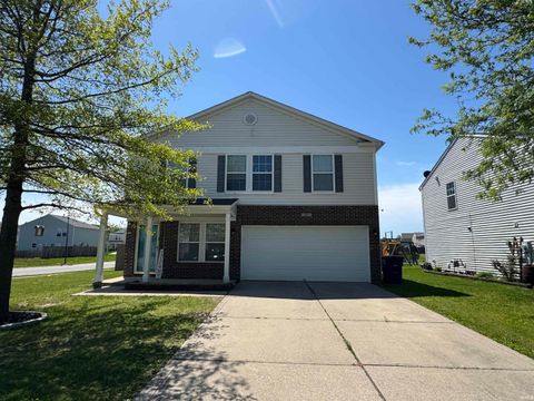 Photo of 3021 Peebleshire Lane, Lafayette, IN 47909 (MLS # 202608794)