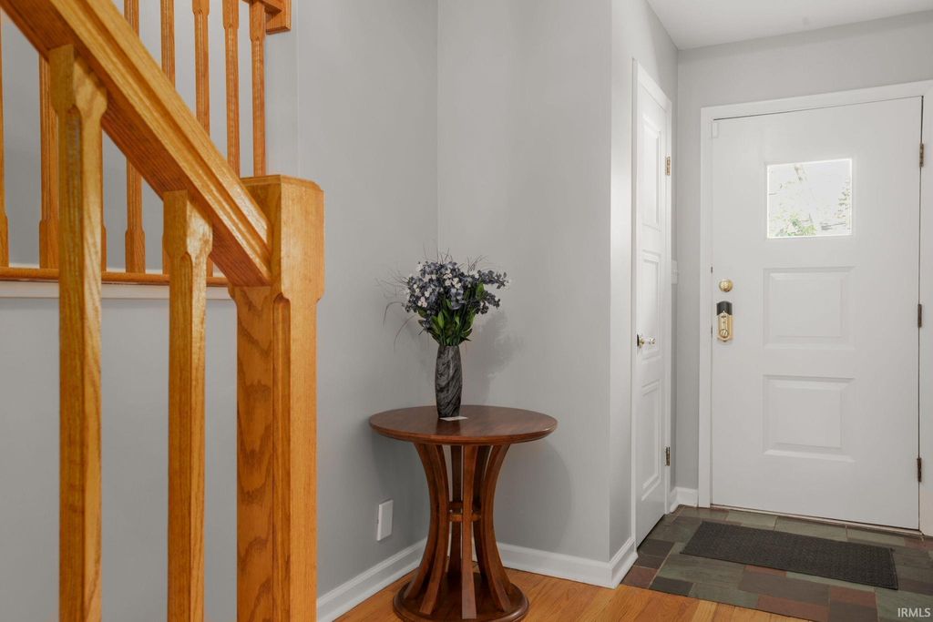 Photo of 53146 Oakmont Central Drive, South Bend, IN 46637 (MLS # 202619733)