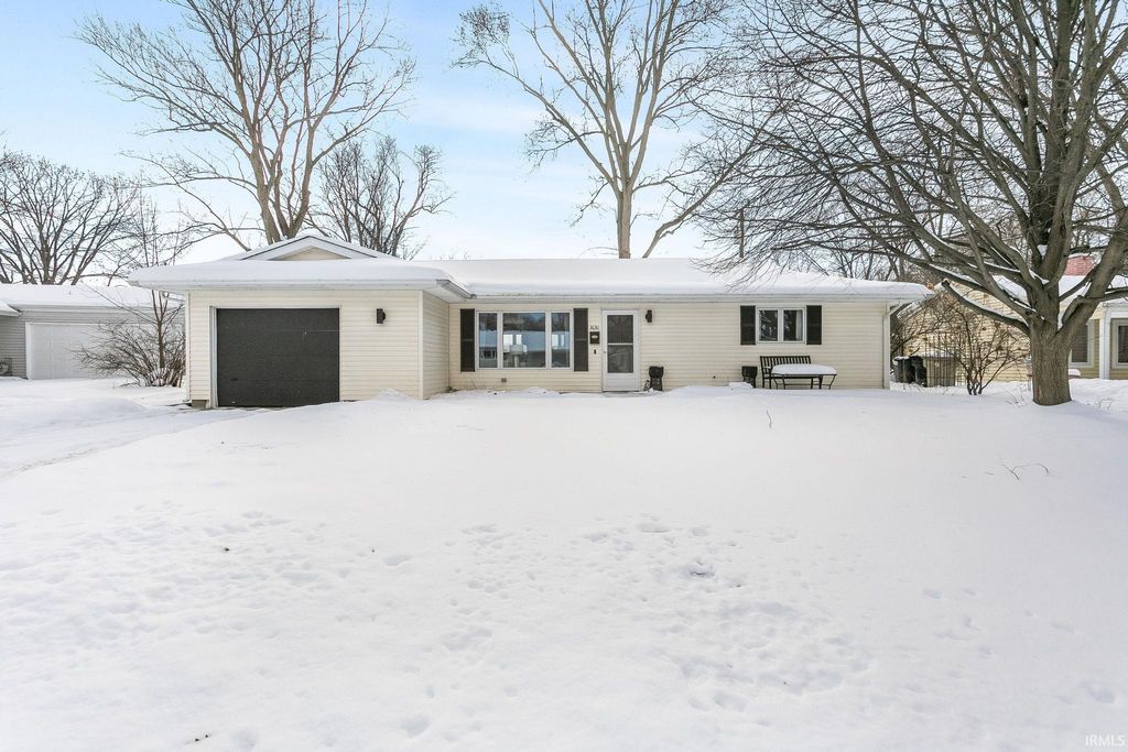 Photo of 3630 Evesham Court, South Bend, IN 46614 (MLS # 202603137)