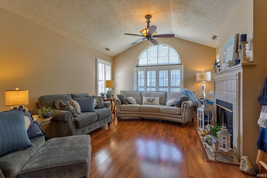 Photo of 8311 River Park Way, Evansville, IN 47715 (MLS # 202612716)