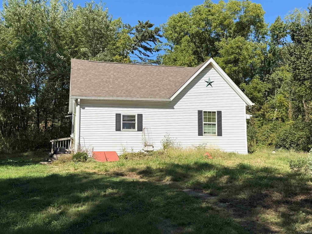 Photo of 3808 W Gifford Road, Bloomington, IN 47403 (MLS # 202539367)