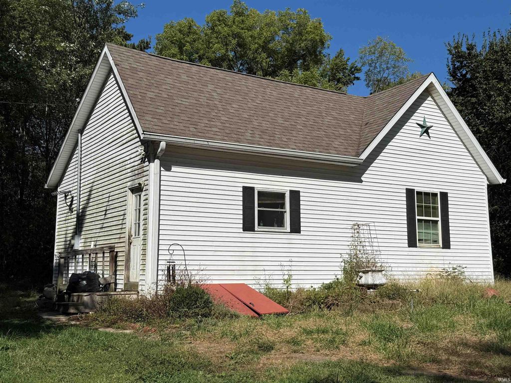 Photo of 3808 W Gifford Road, Bloomington, IN 47403 (MLS # 202539367)