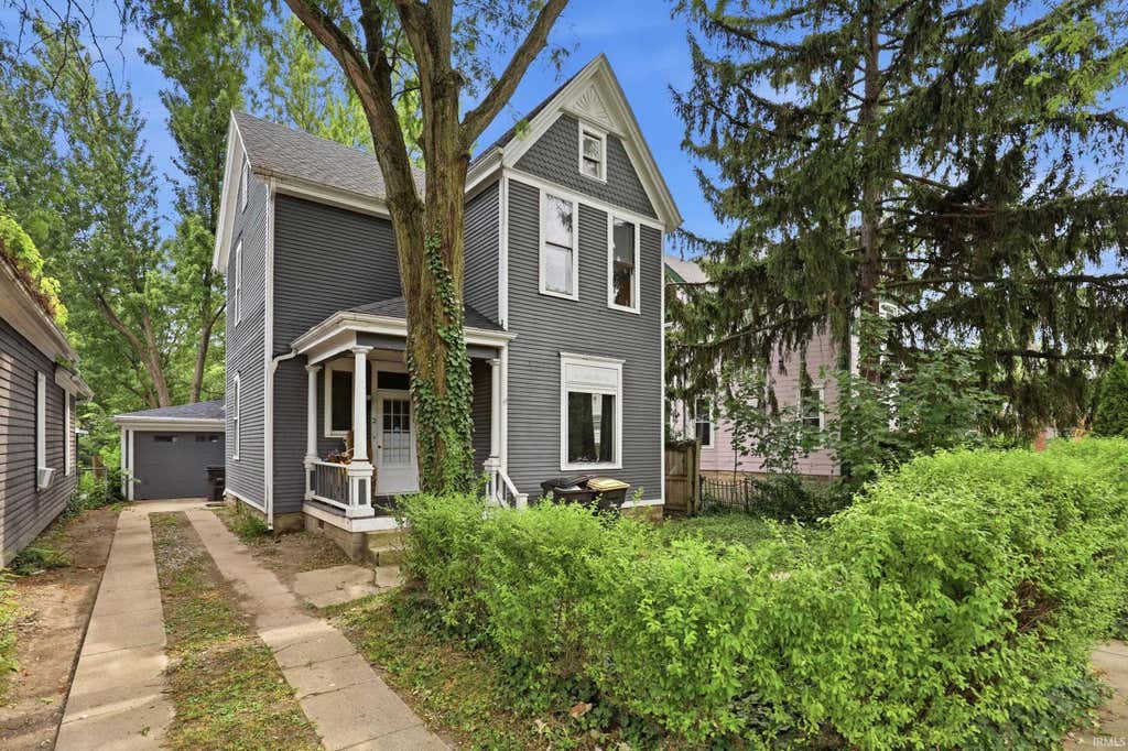 Photo of 223 W Woodland Avenue, Fort Wayne, IN 46807 (MLS # 202629895)