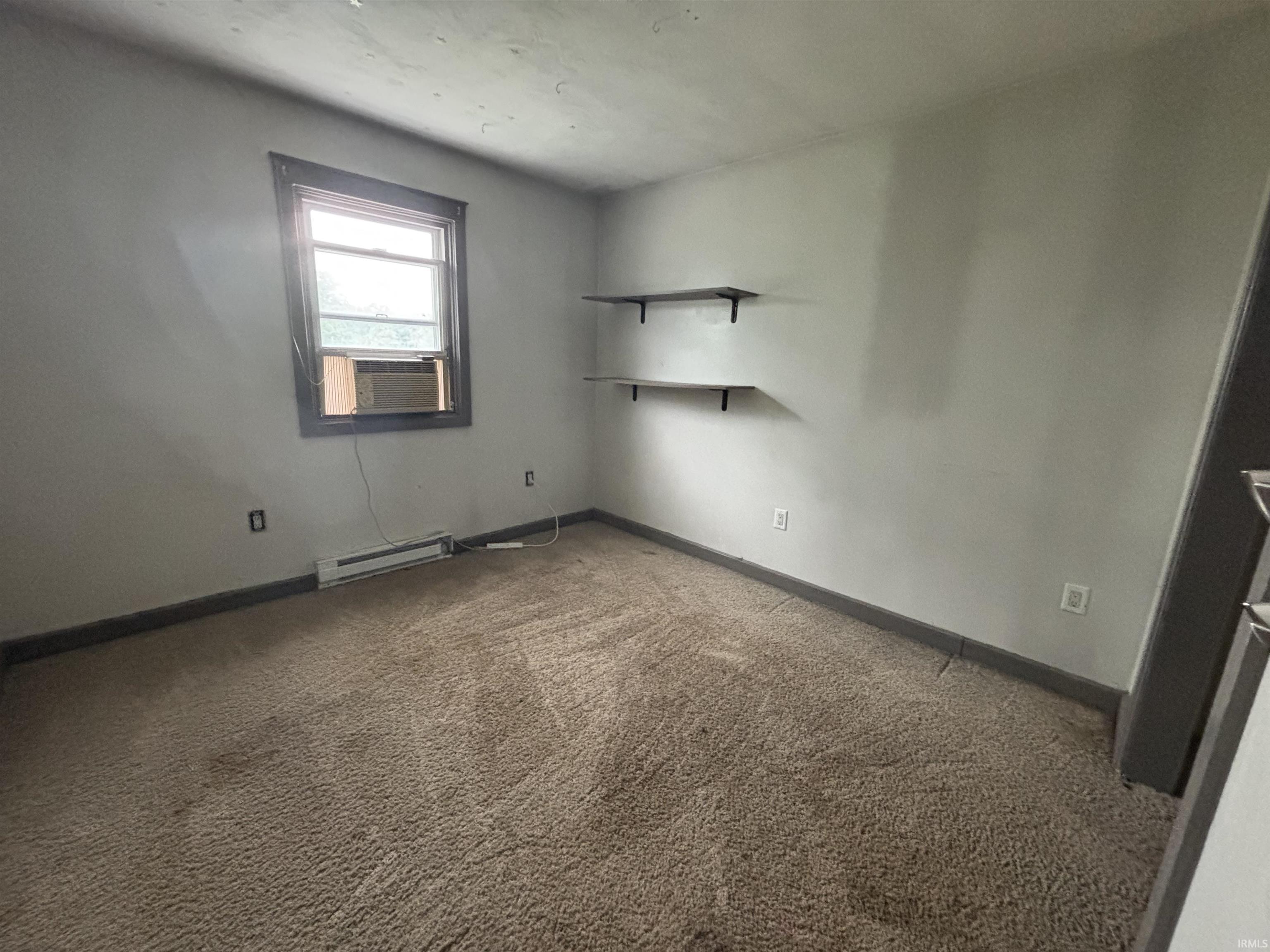 Lagrange, Indiana 46761, United States, 3 Bedrooms Bedrooms, ,2 BathroomsBathrooms,Residential,Pending,151517