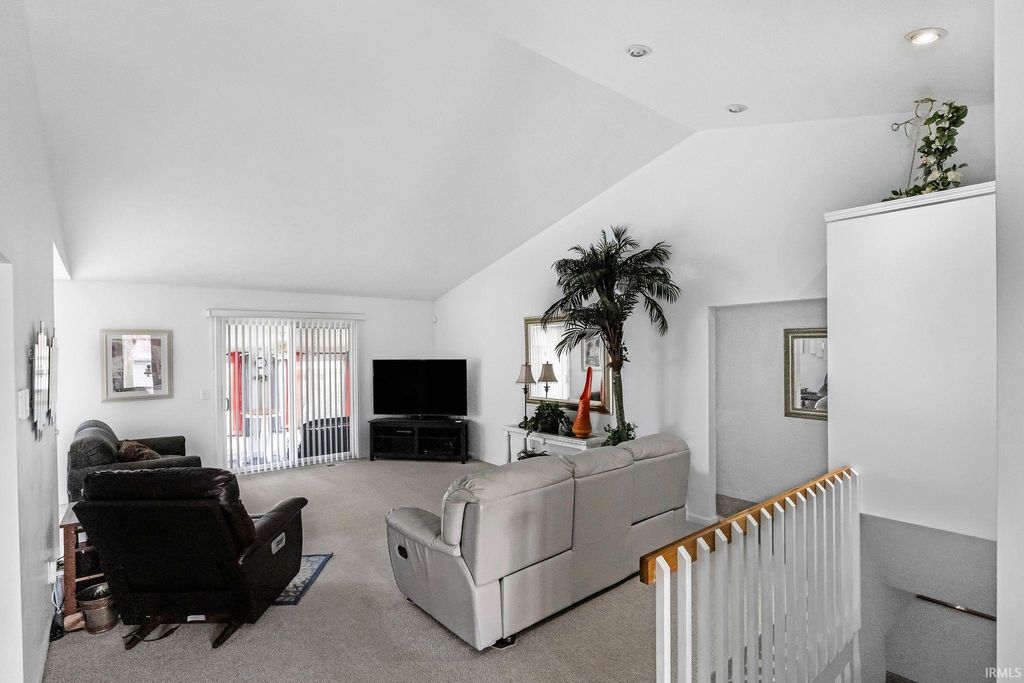 Photo of 528 Meadowbrook Road, Richmond, IN 47374 (MLS # 202611705)