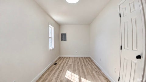Tiny photo for 1031 S Delphos Street, Kokomo, IN 46902 (MLS # 202642855)