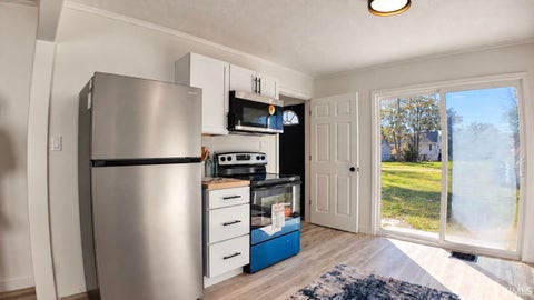 Tiny photo for 1031 S Delphos Street, Kokomo, IN 46902 (MLS # 202642855)