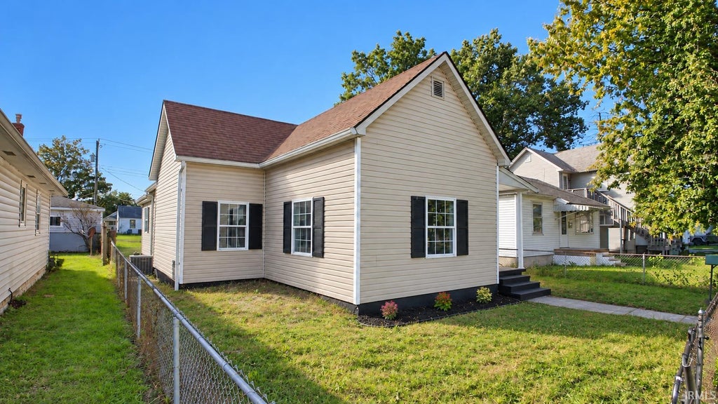 Photo of 1031 S Delphos Street, Kokomo, IN 46902 (MLS # 202642855)