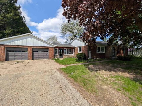 Photo of 19475 County Road 146, New Paris, IN 46553 (MLS # 202616185)