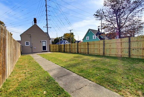 Tiny photo for 600 Hess Avenue, Evansville, IN 47712 (MLS # 202644954)