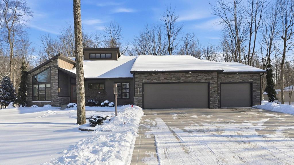 Photo of 14511 Soaring Hawk Trail, Hoagland, IN 46745 (MLS # 202603135)