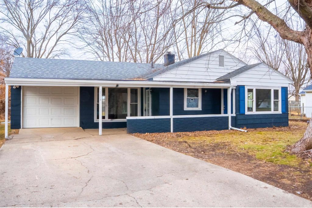 Photo of 2514 Walker Avenue, Kokomo, IN 46901 (MLS # 202605799)