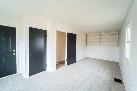 Tiny photo for 2514 Walker Avenue, Kokomo, IN 46901 (MLS # 202605799)