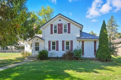 Photo of 105 N Mill Street, Fremont, IN 46737 (MLS # 202541007)