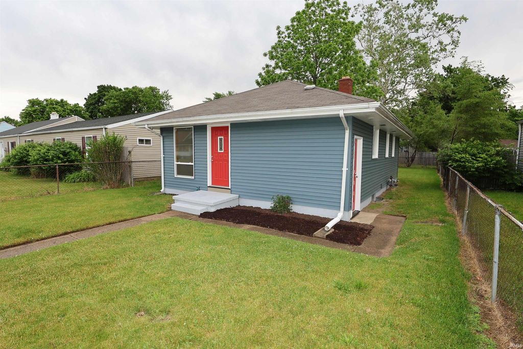 Photo of 602 Meridian Street, Mishawaka, IN 46544 (MLS # 202620955)