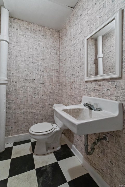 Tiny photo for 119 N Main Street, Greentown, IN 46936 (MLS # 202641256)