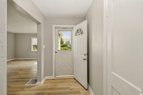 Tiny photo for 3313 W Torquay Road, Muncie, IN 47304 (MLS # 202625158)