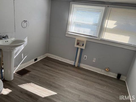 Tiny photo for 1218 S Waugh Street, Kokomo, IN 46902 (MLS # 202643548)