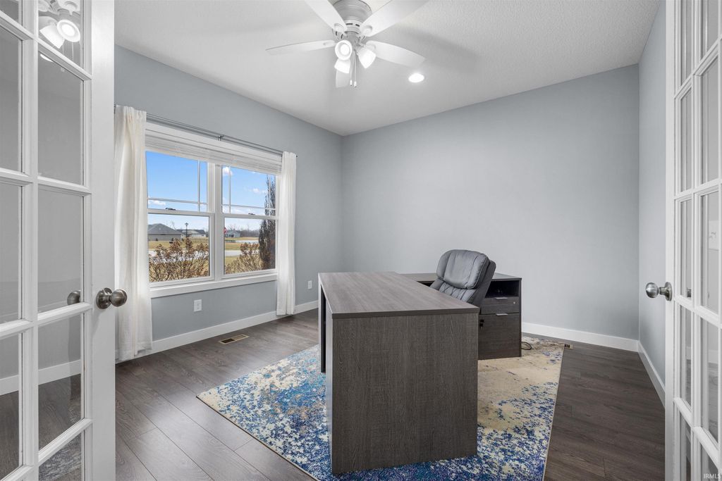 Photo of 2839 Costa Place, Fort Wayne, IN 46845 (MLS # 202605583)