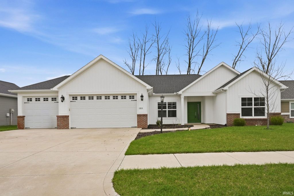 Photo of 1313 Tuscany Crossing, Winona Lake, IN 46590 (MLS # 202612096)