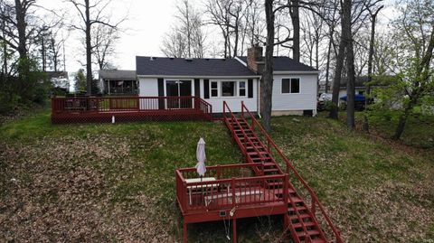 Photo of 175 Ln 250B W Otter Lake Lk, Angola, IN 46703 (MLS # 202613984)