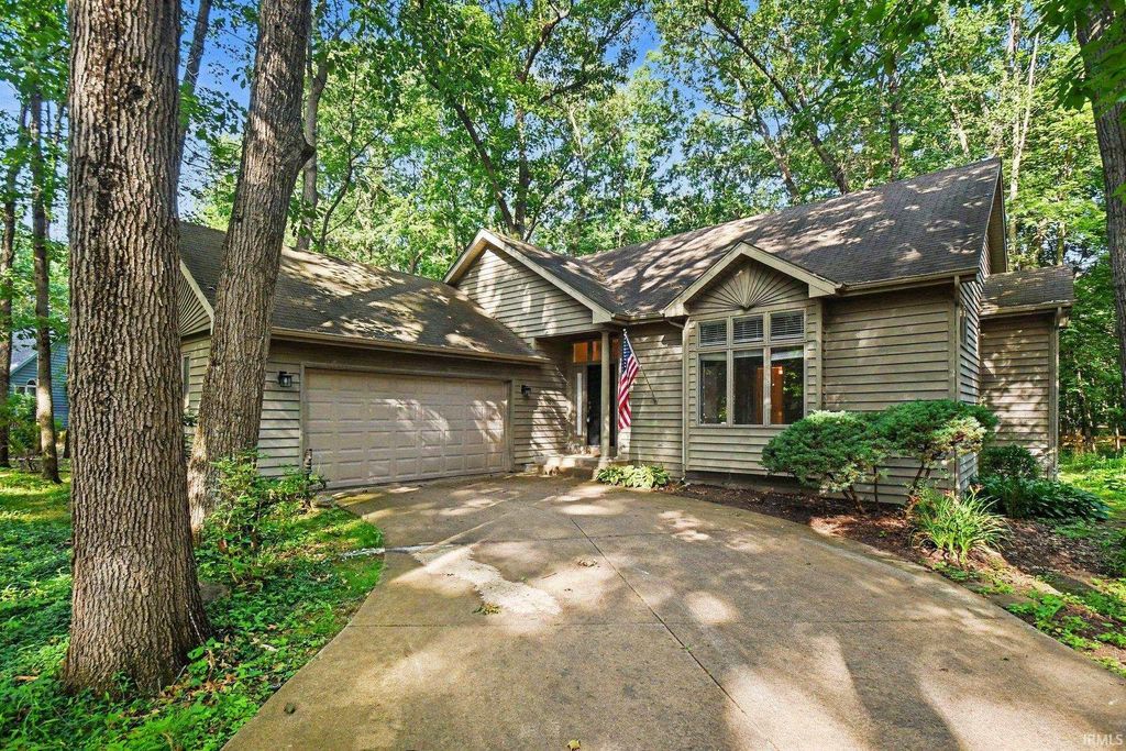 Photo of 51171 Streamwood Drive, Granger, IN 46530 (MLS # 202626652)