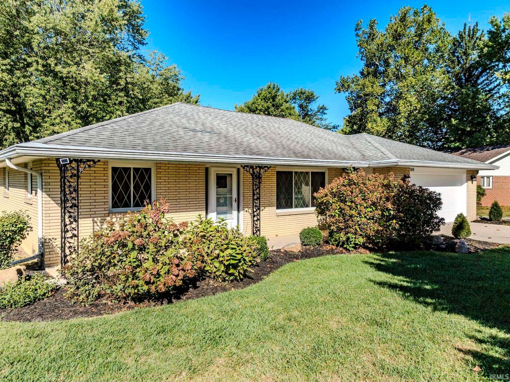 Photo of 309 N Bayberry Lane, Muncie, IN 47304 (MLS # 202609116)
