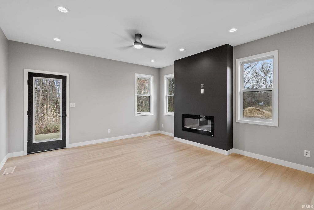 Photo of 4205 S North Shore Drive, Knox, IN 46534 (MLS # 202612947)