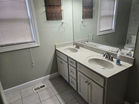 Tiny photo for 8146 E Pioneer Way, North Webster, IN 46555 (MLS # 202637884)