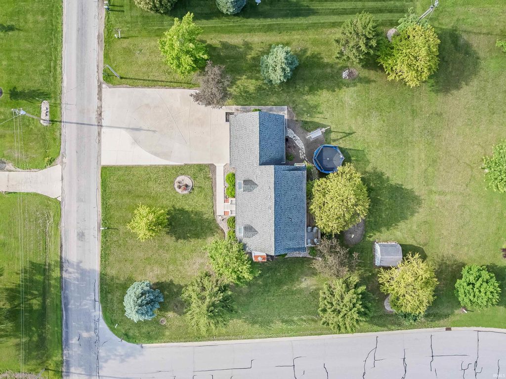 Photo of 425 S Adams Street, Monroe, IN 46772 (MLS # 202626699)
