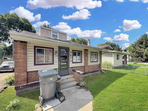 Tiny photo for 3671 Creston Drive, Indianapolis, IN 46222 (MLS # 202635851)