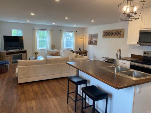 Tiny photo for 525 Madison Street, Rochester, IN 46975 (MLS # 202624481)