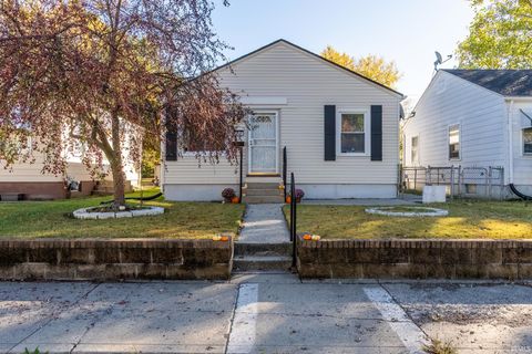 Photo of 2049 Phenie Street, Fort Wayne, IN 46802 (MLS # 202542951)