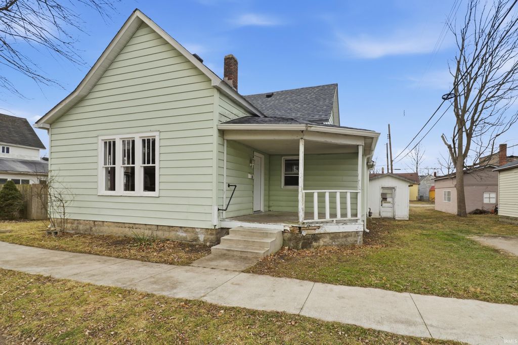 Photo of 214 S Monroe Street, Hartford City, IN 47348 (MLS # 202549770)