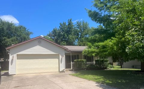 Photo of 829 Foxwood Drive, Lafayette, IN 47905 (MLS # 202527281) Photo of 829 Foxwood Drive, Lafayette, IN 47905 (MLS # 202527281)