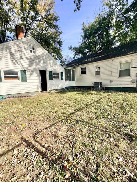 Tiny photo for 506 N Broadway Street, Peru, IN 46970 (MLS # 202644162)