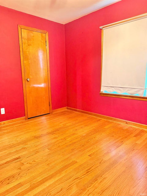 Tiny photo for 506 N Broadway Street, Peru, IN 46970 (MLS # 202644162)