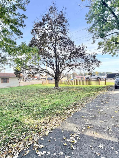 Tiny photo for 506 N Broadway Street, Peru, IN 46970 (MLS # 202644162)