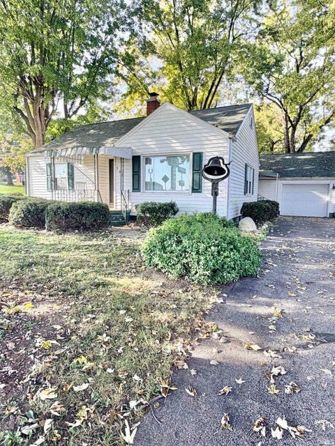 Tiny photo for 506 N Broadway Street, Peru, IN 46970 (MLS # 202644162)