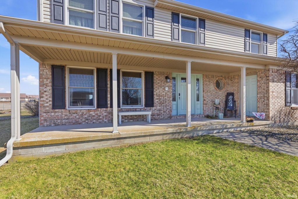 Photo of 5804 Red Fox Drive, Marion, IN 46952 (MLS # 202607898)