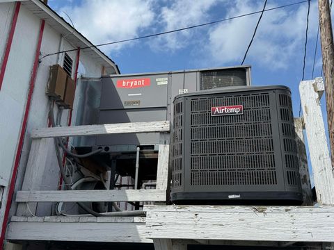 Tiny photo for 315 S Chicago Street, Royal Center, IN 46978 (MLS # 202533748)