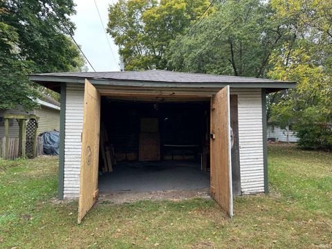 Tiny photo for 210 N Toner Street, Kewanna, IN 46939 (MLS # 202541987)