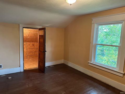 Tiny photo for 210 N Toner Street, Kewanna, IN 46939 (MLS # 202541987)