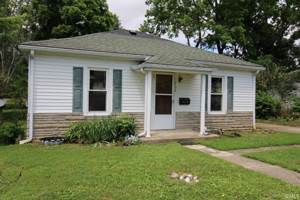 Photo of 906 E State Street, Princeton, IN 47670 (MLS # 202620250)