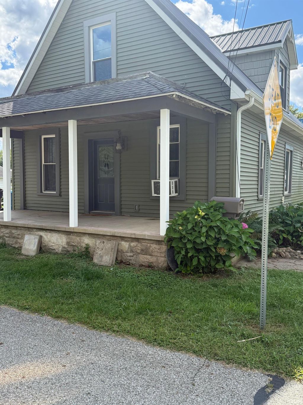 Photo of 402 S Half Street, North Manchester, IN 46962 (MLS # 202538352)