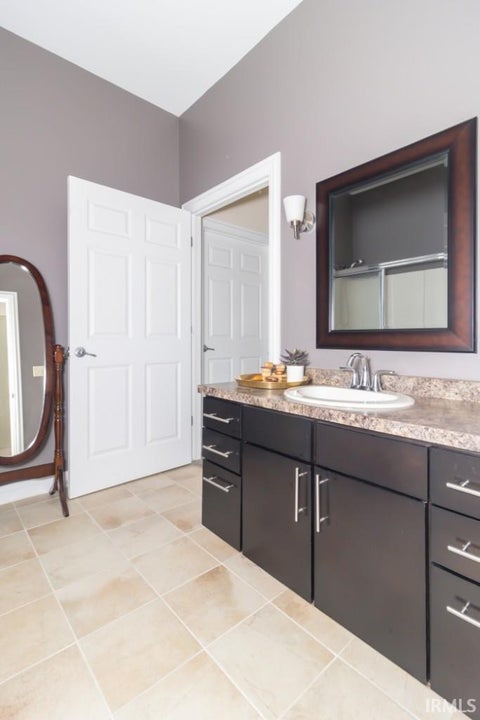 Tiny photo for 1406 Broad St #101 ST, New Castle, IN 47362 (MLS # 202622527)