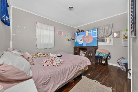 Tiny photo for 707 Walnut Avenue, Logansport, IN 46947 (MLS # 202627667)