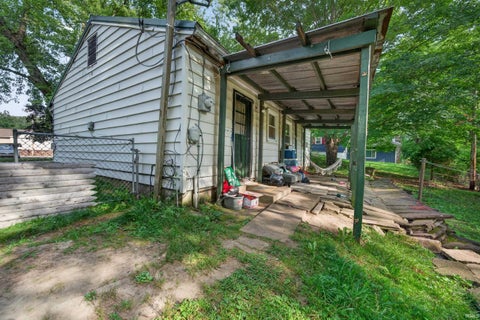 Tiny photo for 707 Walnut Avenue, Logansport, IN 46947 (MLS # 202627667)