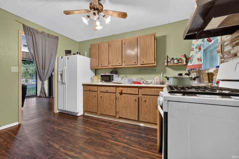 Tiny photo for 707 Walnut Avenue, Logansport, IN 46947 (MLS # 202627667)